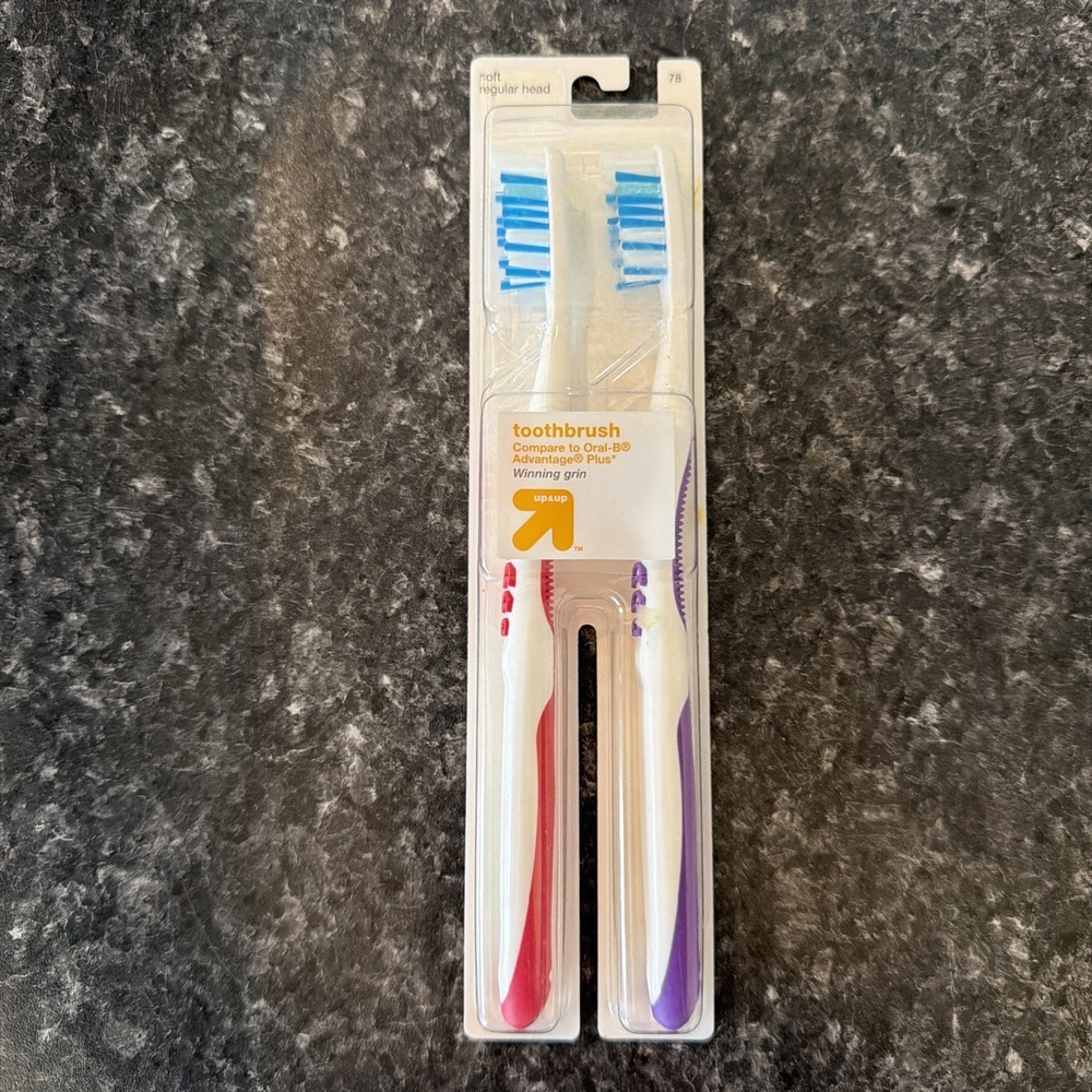 2009 Soft Bristle Regular Head‎ Toothbrush Set Winning Grip Red Purple Target